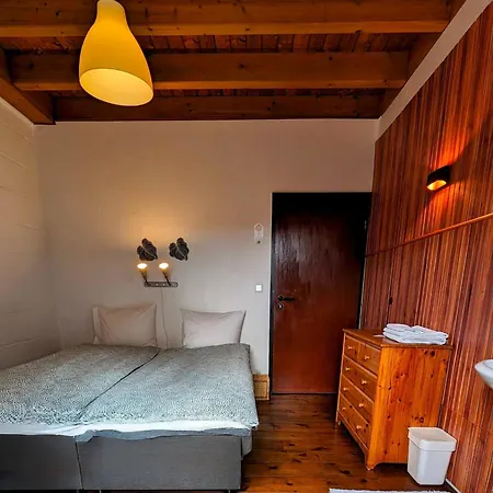 Alojamento de Acomodação e Pequeno-almoço Am Schwatten Berg