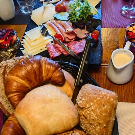 Am Schwatten Berg Bed & Breakfast